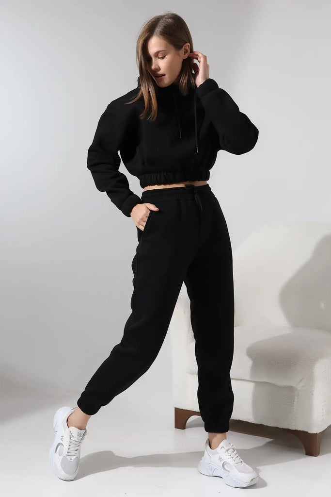 Entdecken Sie unsere stilvollen Crop Sweatshirts bei Sovavi! Diese schicken und preisgünstigen Sweatshirts sind die perfekte Ergänzung für Ihre Garderobe. Vergleichen Sie die Preise und finden Sie Ihr neues Lieblings-Crop-Sweatshirt! 