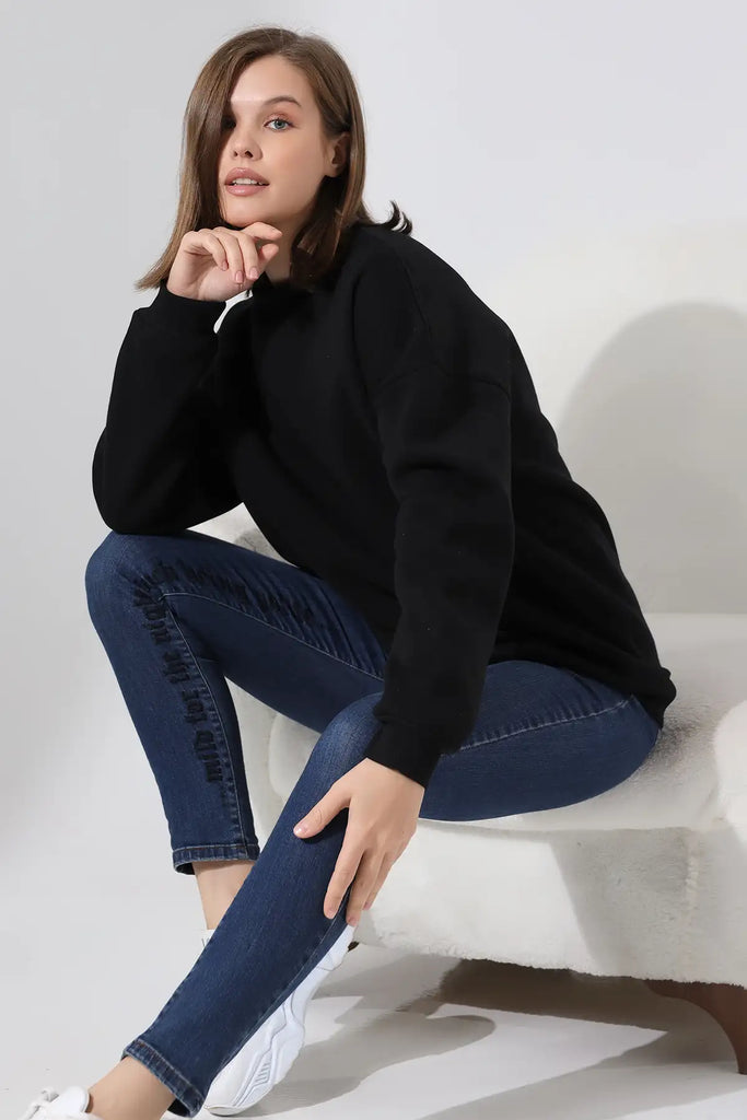 Entdecken Sie unsere stilvollen Sweatshirts bei Sovavi! Diese schicken und preisgünstigen Sweatshirts sind die perfekte Ergänzung für Ihre Garderobe. Vergleichen Sie die Preise und finden Sie Ihr neues Lieblings Sweatshirt! 